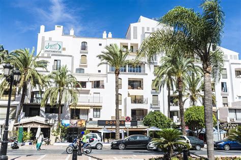 marbella shopping guide.